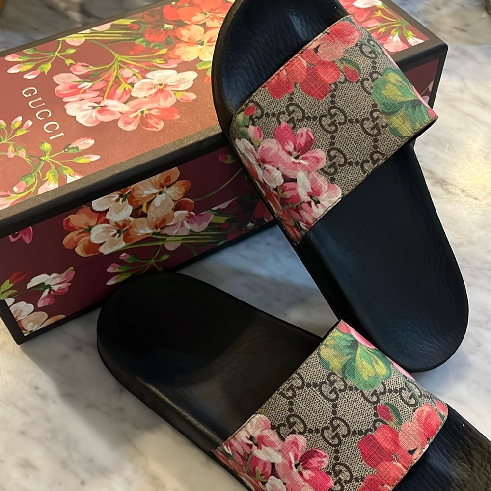 Like New in Box - Gucci Floral Slides